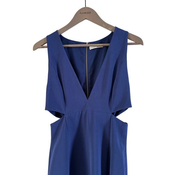 Alice + Olivia Riki Cutout Sheath
Dress in Blue Size 8 - Picture 3 of 15